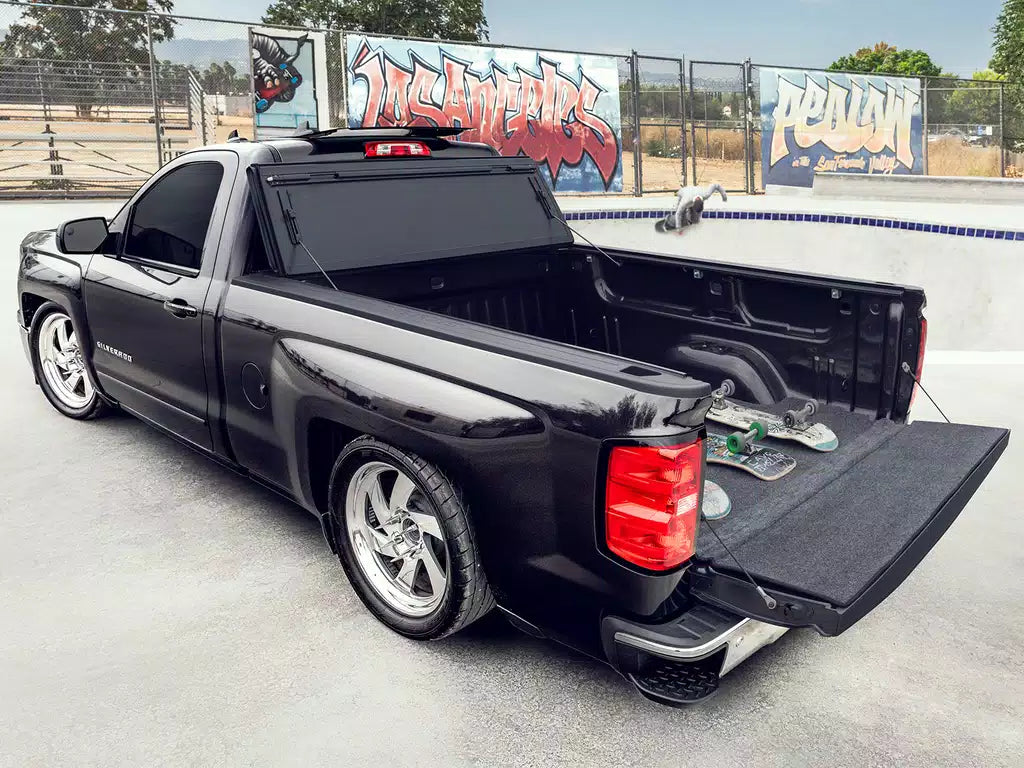 BAK 07-20 Toyota Tundra (w/ OE Track System) 5ft 6in Bed BAKFlip G2