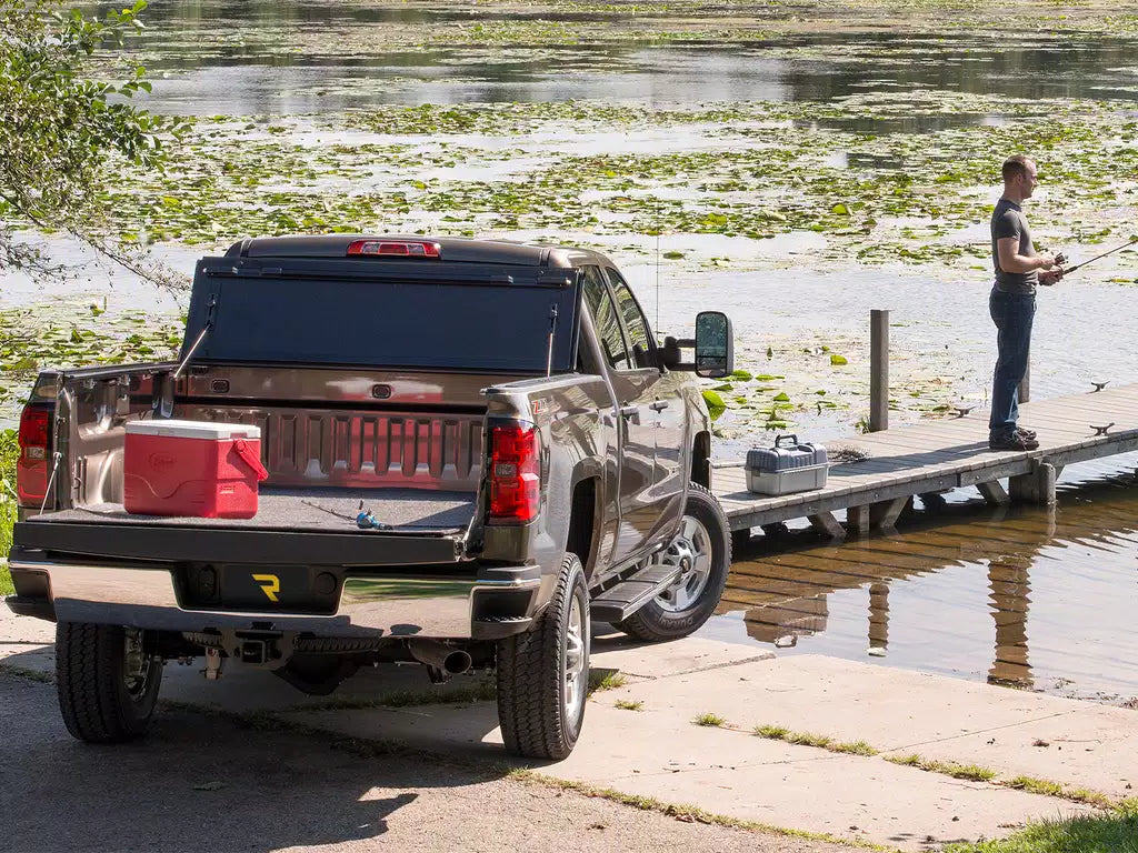 BAK 2020 Jeep Gladiator 5ft Bed BAKFlip FiberMax