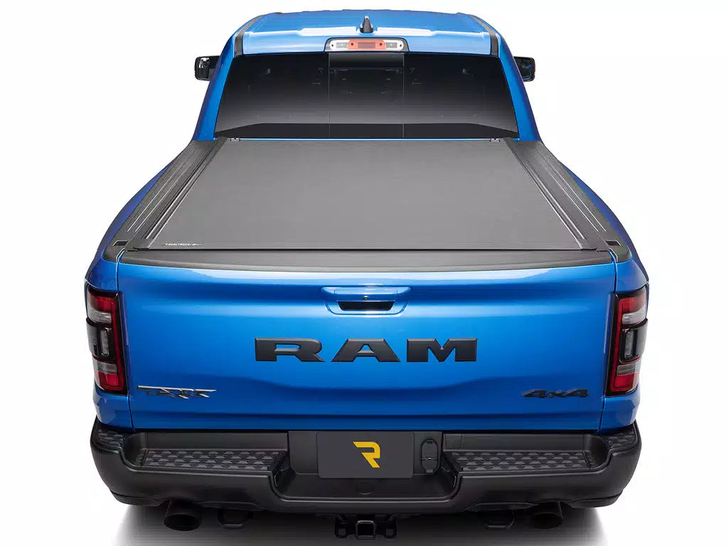 BAK 2022 Nissan Frontier Revolver X4s 5ft Bed Cover