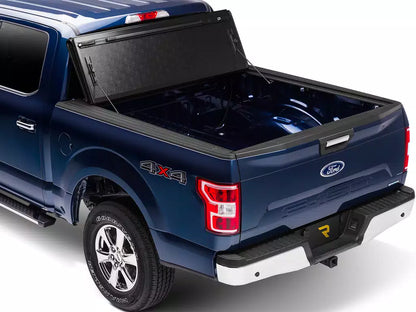 BAK 15-20 Ford F-150 5ft 6in Bed BAKFlip FiberMax