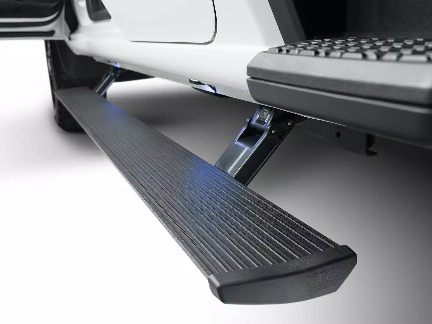 AMP Research 1999-2006 Chevy/GMC Silverado/Sierra Extended/Crew PowerStep - Black
