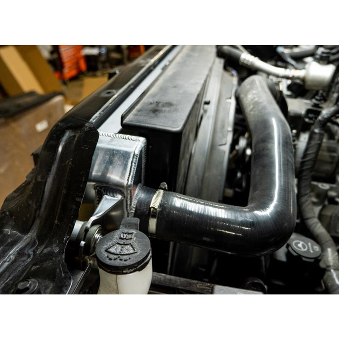 Mishimoto 17-19 Chevrolet/GMC 6.6 L5p Duramax Radiator